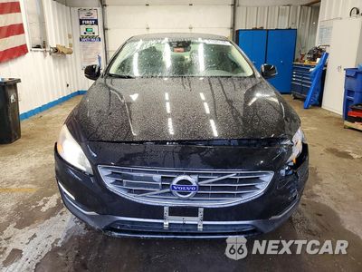 Piąte zdjęcie samochodu w środku: 2016 VOLVO S60 PLATINUM VIN:LYV402FM4GB090645 - miniatura