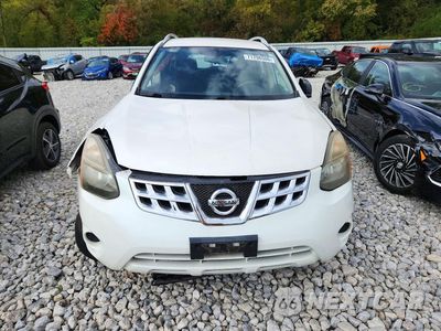 Piąte zdjęcie samochodu w środku: 2014 NISSAN ROGUE SELECT S VIN:JN8AS5MV0EW719453 - miniatura