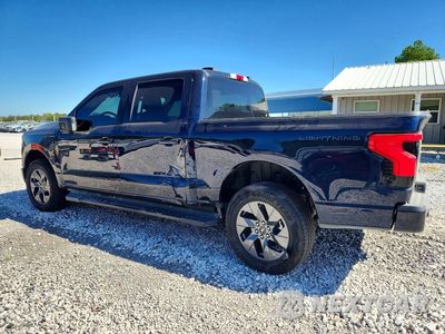 Drugie zdjęcie samochodu z przodu: 2025 FORD F150 LIGHTNING XLT VIN:1FT6W3LU3SWG22035 - miniatura
