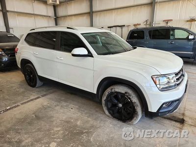 Czwarte zdjęcie samochodu z boku: 2018 VOLKSWAGEN ATLAS SE VIN:1V2DP2CA8JC600535 - miniatura