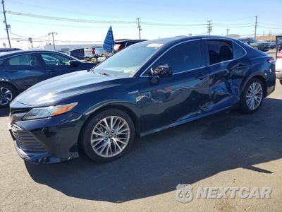 2018 TOYOTA CAMRY HYBRID XLE 4T1B21HK5JU506749 - główne zdjęcie licytacji z USA - miniatura