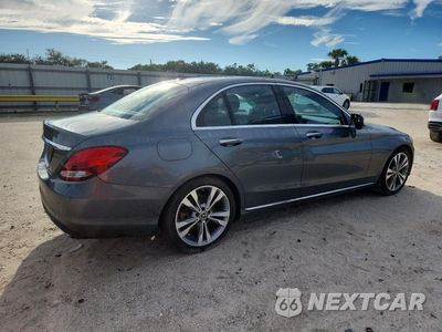 Trzecie zdjęcie samochodu z tyłu: 2018 MERCEDES-BENZ C 300 VIN:55SWF4JB2JU237316 - miniatura