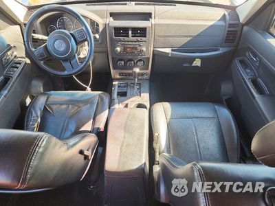 Zdjęcie 8 z 13 samochodu: 2012 JEEP LIBERTY SPORT VIN:1C4PJMAK4CW181785 - miniatura