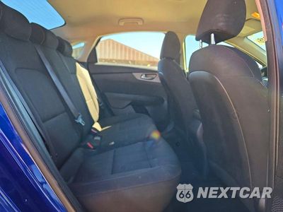Zdjęcie 10 z 13 samochodu: 2019 KIA FORTE LXS VIN:3KPF24AD9KE137414 - miniatura