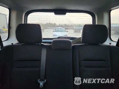 Zdjęcie 10 z 13 samochodu: 2004 SCION XB BASE VIN:JTLKT324X40153206 - miniatura