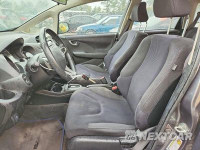 Zdjęcie 7 z 13 samochodu: 2013 HONDA FIT SPORT VIN:JHMGE8H50DC052620 - miniatura