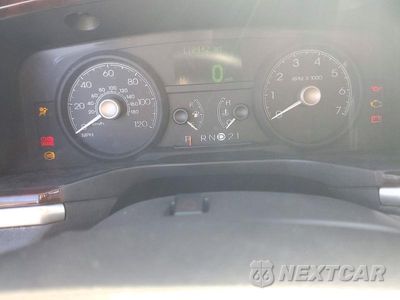 Zdjęcie 9 z 13 samochodu: 2007 LINCOLN TOWN CAR EXECUTIVE VIN:1L1FM88W37Y601305 - miniatura