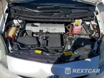 Zdjęcie 11 z 12 samochodu: 2011 TOYOTA PRIUS FOUR VIN:JTDKN3DU9B0319909 - miniatura