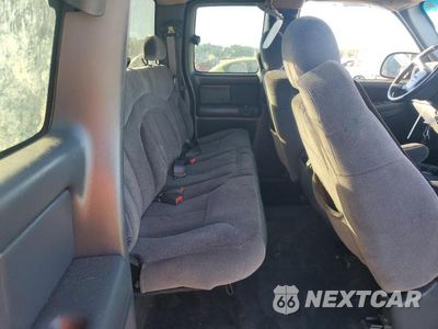 Zdjęcie 10 z 12 samochodu: 2002 GMC NEW SIERRA K1500 VIN:1GTEK19T72E216243 - miniatura