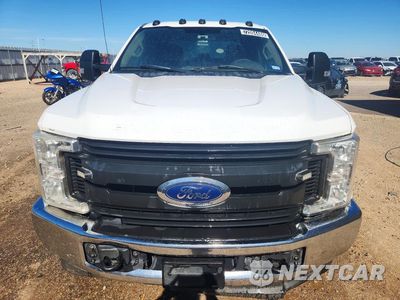 Piąte zdjęcie samochodu w środku: 2017 FORD F250 SUPER DUTY VIN:1FT7W2B64HEF50312 - miniatura