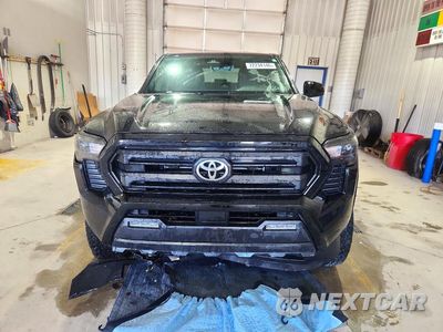 Piąte zdjęcie samochodu w środku: 2025 TOYOTA TACOMA SR5 VIN:3TMLB5JN1SM102101 - miniatura