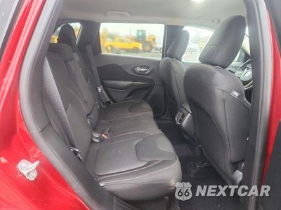 Zdjęcie 10 z 12 samochodu: 2017 JEEP CHEROKEE LATITUDE VIN:1C4PJMCS2HW513579 - miniatura
