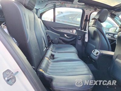 Zdjęcie 10 z 12 samochodu: 2018 MERCEDES-BENZ E 300 4MATIC VIN:WDDZF4KB6JA407026 - miniatura