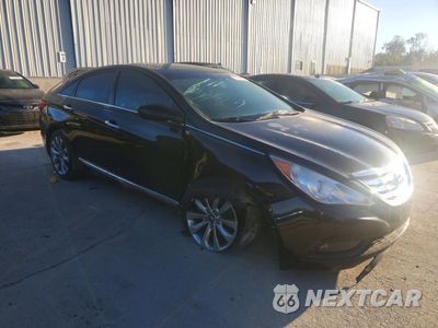 Czwarte zdjęcie samochodu z boku: 2011 HYUNDAI SONATA SE 2.0T VIN:5NPEC4AB7BH220133 - miniatura