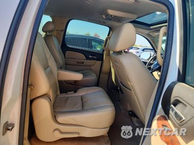 Zdjęcie 11 z 13 samochodu: 2007 CHEVROLET SUBURBAN K1500 VIN:3GNFK16307G118459 - miniatura