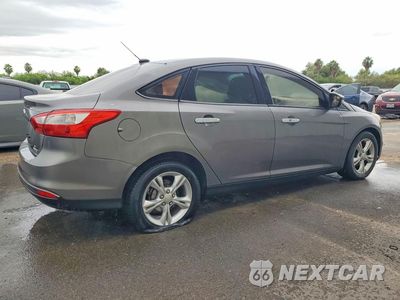 Trzecie zdjęcie samochodu z tyłu: 2013 FORD FOCUS SE VIN:1FADP3F26DL220504 - miniatura