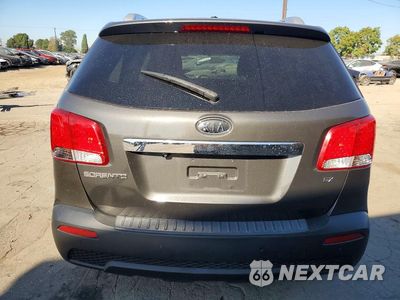 Zdjęcie 6 z 13 samochodu: 2013 KIA SORENTO EX VIN:5XYKU3A61DG389992 - miniatura