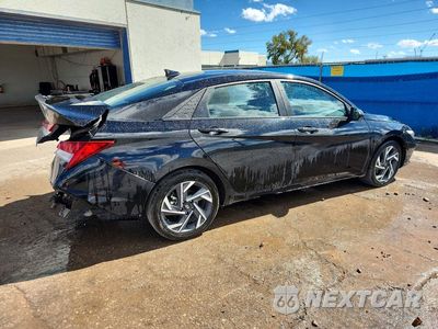 Trzecie zdjęcie samochodu z tyłu: 2025 HYUNDAI ELANTRA HYBRID SEL SPORT VIN:KMHLM4DJ9SU160963 - miniatura