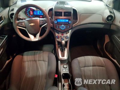 Zdjęcie 8 z 12 samochodu: 2015 CHEVROLET SONIC LT VIN:1G1JC5SG2F4120492 - miniatura