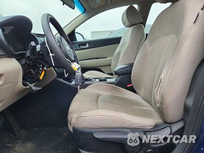 Zdjęcie 7 z 12 samochodu: 2016 KIA OPTIMA LX VIN:5XXGT4L35GG072145 - miniatura