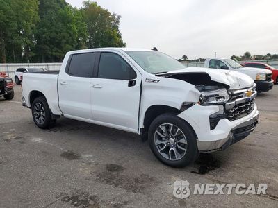 Czwarte zdjęcie samochodu z boku: 2023 CHEVROLET SILVERADO K1500 LT VIN:2GCUDDED9P1136702 - miniatura