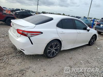 Trzecie zdjęcie samochodu z tyłu: 2018 TOYOTA CAMRY SE VIN:4T1B11HK3JU065173 - miniatura