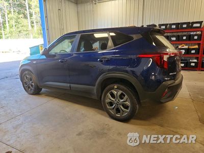 Drugie zdjęcie samochodu z przodu: 2025 KIA SELTOS LX VIN:KNDEPCAA6S7770885 - miniatura