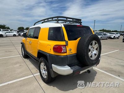 Trzecie zdjęcie samochodu z tyłu: 2007 TOYOTA FJ CRUISER BASE VIN:JTEBU11FX70045071 - miniatura