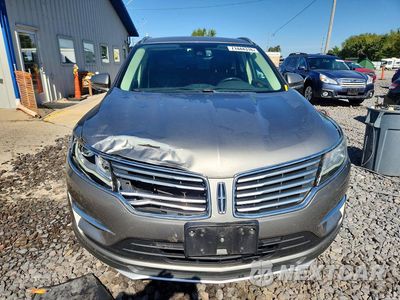 Piąte zdjęcie samochodu w środku: 2016 LINCOLN MKC SELECT VIN:5LMCJ2D96GUJ30570 - miniatura