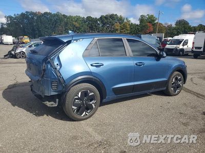 Trzecie zdjęcie samochodu z tyłu: 2024 KIA NIRO WIND VIN:KNDCR3L15R5121695 - miniatura