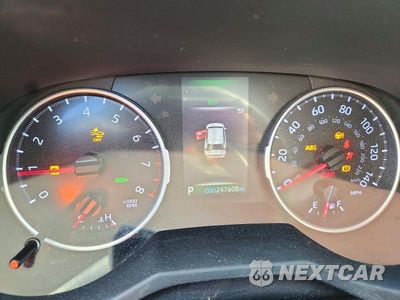 Zdjęcie 9 z 12 samochodu: 2019 TOYOTA RAV4 XLE VIN:JTMP1RFV5KD515848 - miniatura