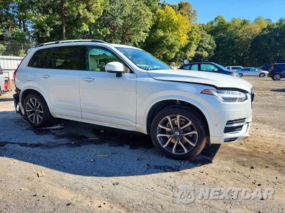 Czwarte zdjęcie samochodu z boku: 2018 VOLVO XC90 T6 VIN:YV4A22PKXJ1359768 - miniatura