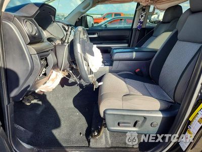 Zdjęcie 7 z 12 samochodu: 2017 TOYOTA TUNDRA SR5 VIN:5TFDW5F13HX662610 - miniatura