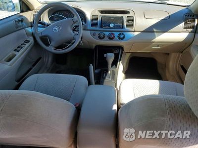 Zdjęcie 8 z 12 samochodu: 2003 TOYOTA CAMRY LE VIN:4T1BE32K03U130752 - miniatura