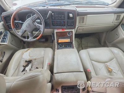 Zdjęcie 8 z 12 samochodu: 2003 CADILLAC ESCALADE ESV VIN:3GYFK66N63G230307 - miniatura