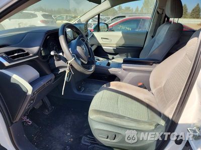 Zdjęcie 7 z 13 samochodu: 2021 TOYOTA SIENNA LE VIN:5TDKRKEC3MS043134 - miniatura