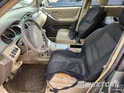 Zdjęcie 7 z 14 samochodu: 2004 TOYOTA HIGHLANDER BASE VIN:JTEDP21A640021808 - miniatura