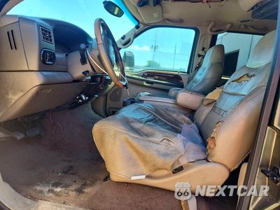 Zdjęcie 7 z 13 samochodu: 2000 FORD EXCURSION LIMITED VIN:1FMNU42S4YED18035 - miniatura