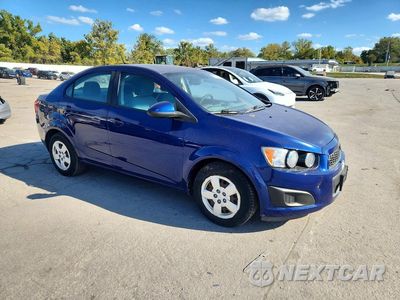 Czwarte zdjęcie samochodu z boku: 2013 CHEVROLET SONIC LS VIN:1G1JA5SH8D4115874 - miniatura