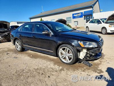 Czwarte zdjęcie samochodu z boku: 2015 VOLKSWAGEN PASSAT SE VIN:1VWBT7A31FC063226 - miniatura