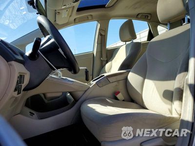 Zdjęcie 7 z 12 samochodu: 2013 TOYOTA PRIUS THREE VIN:JTDKN3DU8D1685910 - miniatura