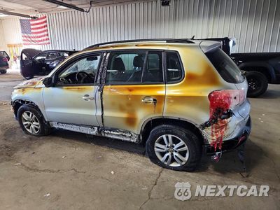Drugie zdjęcie samochodu z przodu: 2016 VOLKSWAGEN TIGUAN S VIN:WVGBV7AX9GW005795 - miniatura