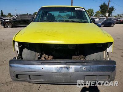 Piąte zdjęcie samochodu w środku: 2001 CHEVROLET SILVERADO K1500 VIN:1GCEK19T41Z250423 - miniatura