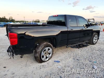 Trzecie zdjęcie samochodu z tyłu: 2018 CHEVROLET SILVERADO C1500 LT VIN:1GCRCREC3JZ306595 - miniatura