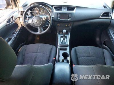 Zdjęcie 8 z 13 samochodu: 2018 NISSAN SENTRA S VIN:3N1AB7AP2JY228790 - miniatura