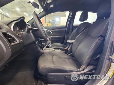 Zdjęcie 7 z 12 samochodu: 2014 DODGE AVENGER SE VIN:1C3CDZABXEN217771 - miniatura