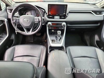 Zdjęcie 8 z 13 samochodu: 2021 TOYOTA RAV4 XLE PREMIUM VIN:2T3A1RFV3MW164496 - miniatura