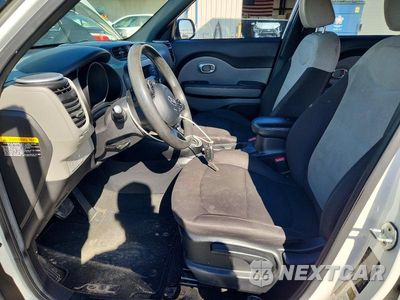 Zdjęcie 7 z 12 samochodu: 2016 KIA SOUL BASE VIN:KNDJN2A29G7288331 - miniatura