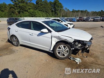 Czwarte zdjęcie samochodu z boku: 2019 HYUNDAI ELANTRA SEL VIN:5NPD84LF7KH454849 - miniatura