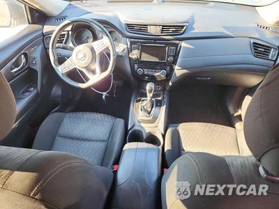 Zdjęcie 8 z 13 samochodu: 2018 NISSAN ROGUE SV VIN:KNMAT2MT3JP518057 - miniatura